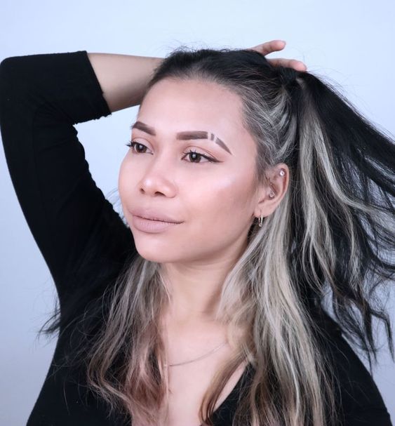 How do eyebrow slits grow back?