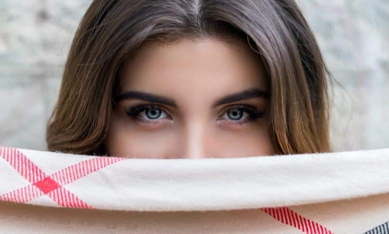 Semi-permanent makeup: two techniques to make your eyebrows perfect