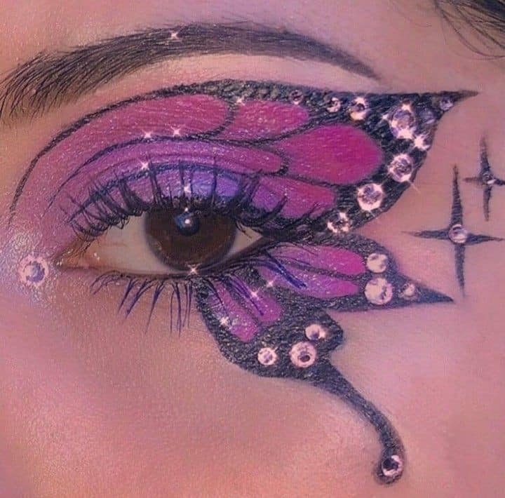 Butterfly eyeliner, the iconic eye makeup returns with fury from the 1990s